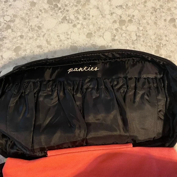 NWT Victoria’s Secret travelcase,canvas, compartments, retails for $70. - Picture 4 of 10